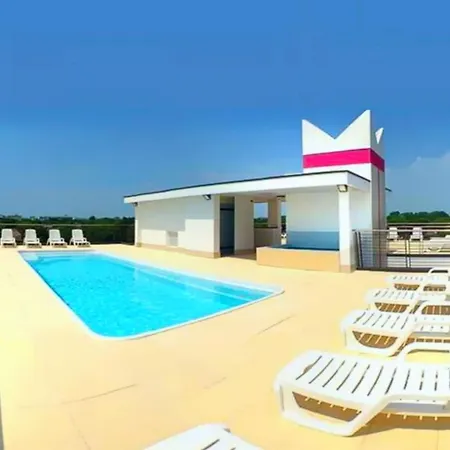 Modern By And Shops *
