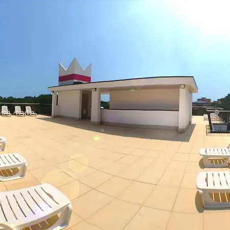 Apartment Modern By And Shops Bibione